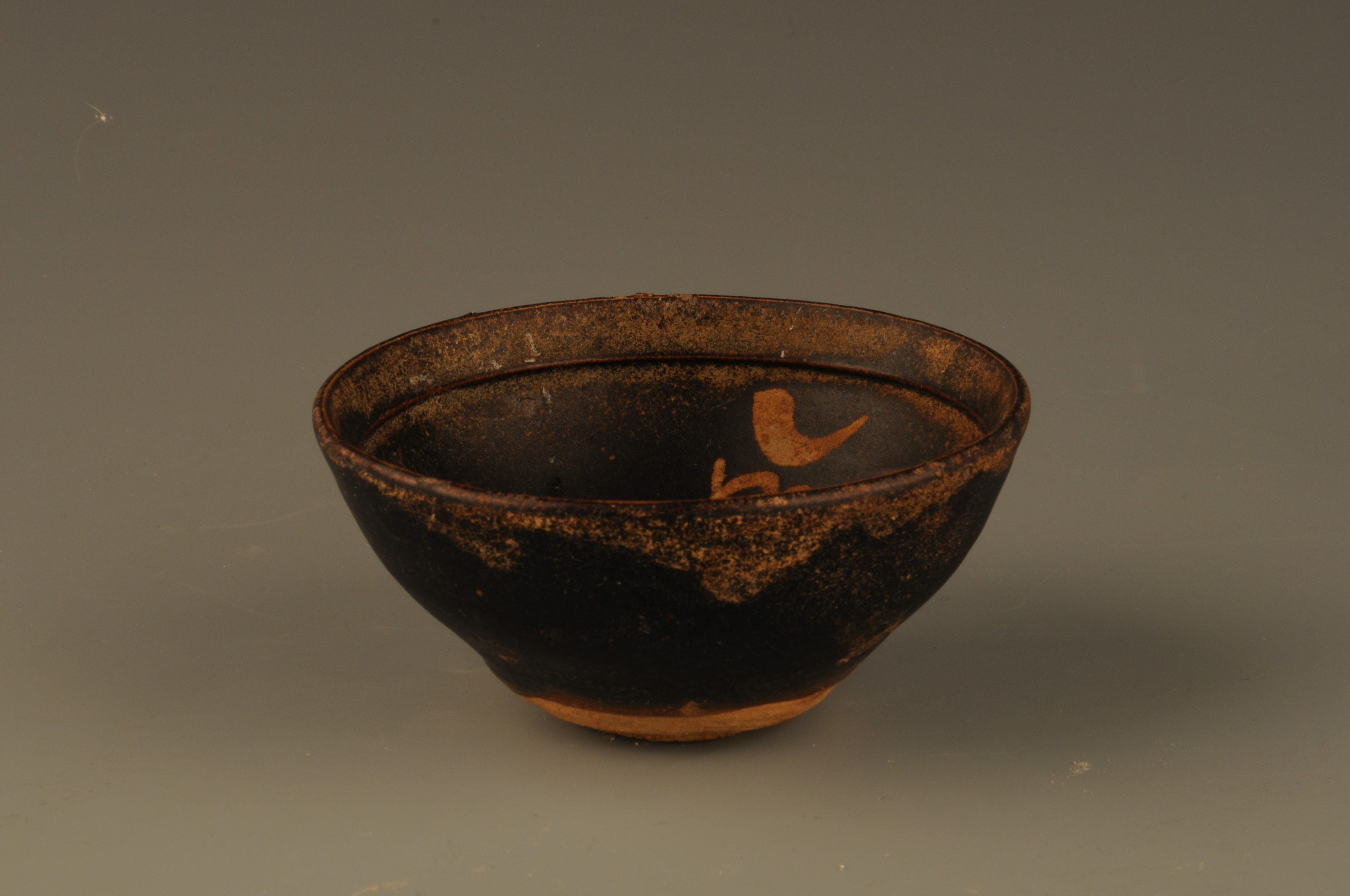 Black-glazed cup of Jizhou kiln with plum blossom pattern of Southern Song Dynasty 